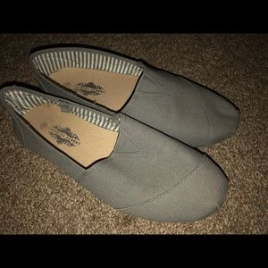 Slip on shoes